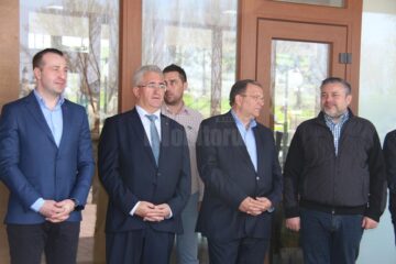 La inaugurare au fost prezenți reprezentanții administrației locale, județene dar și ai Parlamentului României