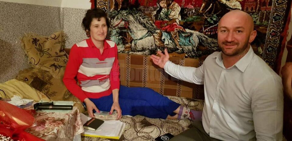 Cătălina Pușcașu, femeia bolnavă de cancer din Lămășeni, a primit sâmbătă 8.820 de lire sterline
