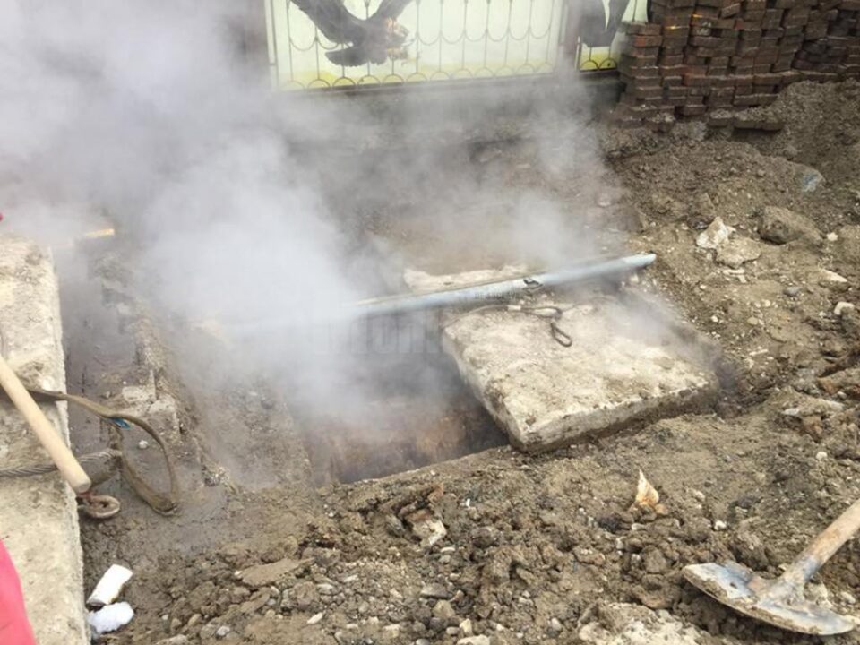 Avarie pe magistrala de termoficare de pe Cuza Vodă