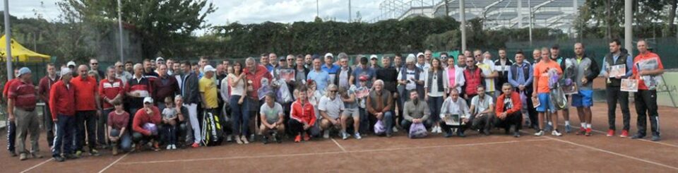 Fotografia de grup de la finalul competiției de anul trecut