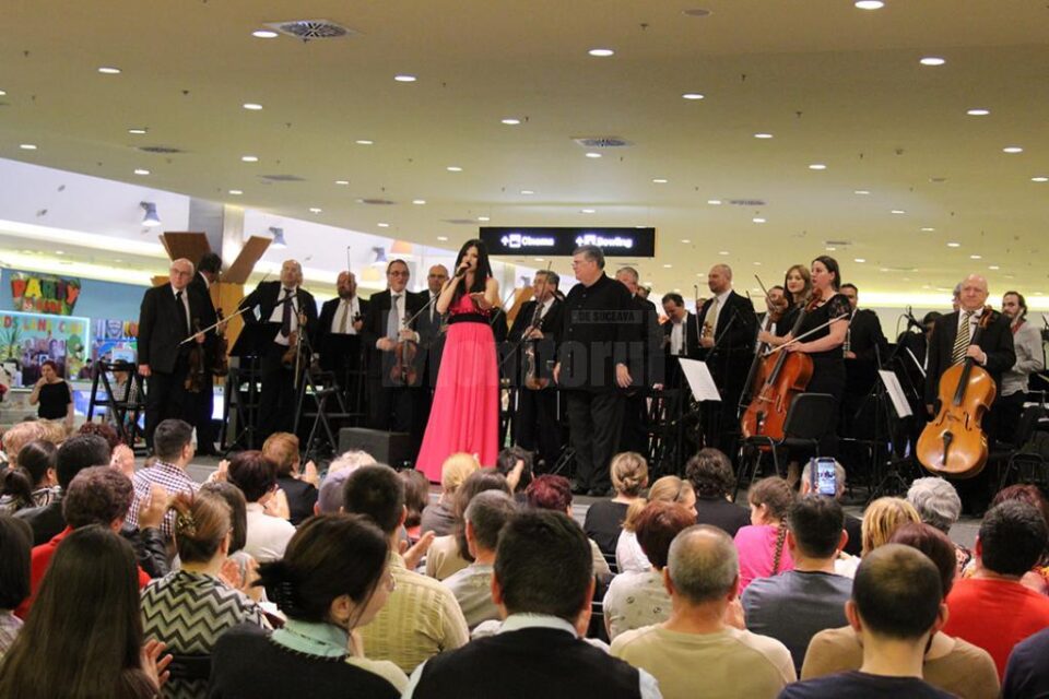 Paula Seling și Filarmonica Botoșani la Iulius Mall Suceava