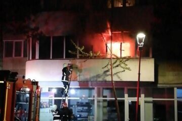 Incendiul a izbucnit într-una din camerele apartamentului, înainte de ora 21.00