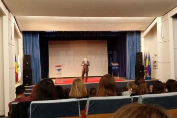Atașatul cultural al Ambasadei SUA, în dialog cu studenții Universității