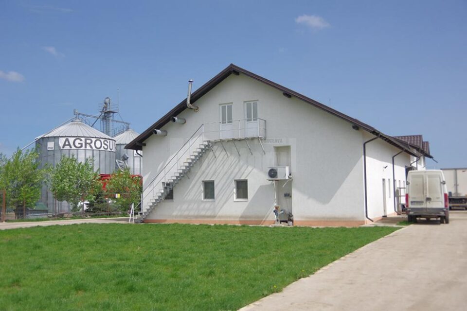 Sediul din Vornicenii Mici al firmei Catyral, acolo unde a avut loc scandalul de ieri