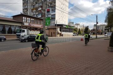 Politia Locala Suceava circula pe biciclete electrice