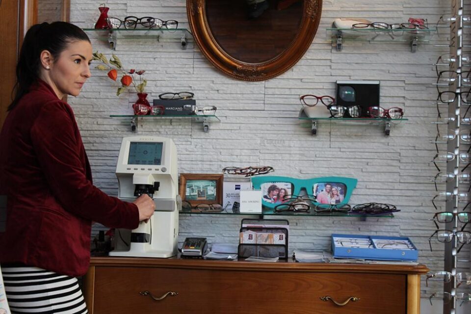 Servicii de calitate oferite într-un cadru prietenos la Eye`s Optic Suceava
