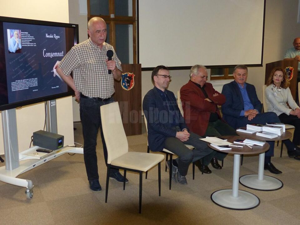 Autorul Neculai Roșca, mulțumindu-le celor implicați în realizarea cărții și celor prezenți la lansare Autorul Neculai Roșca, mulțumindu-le celor implicați în realizarea cărții și celor prezenți la lansare