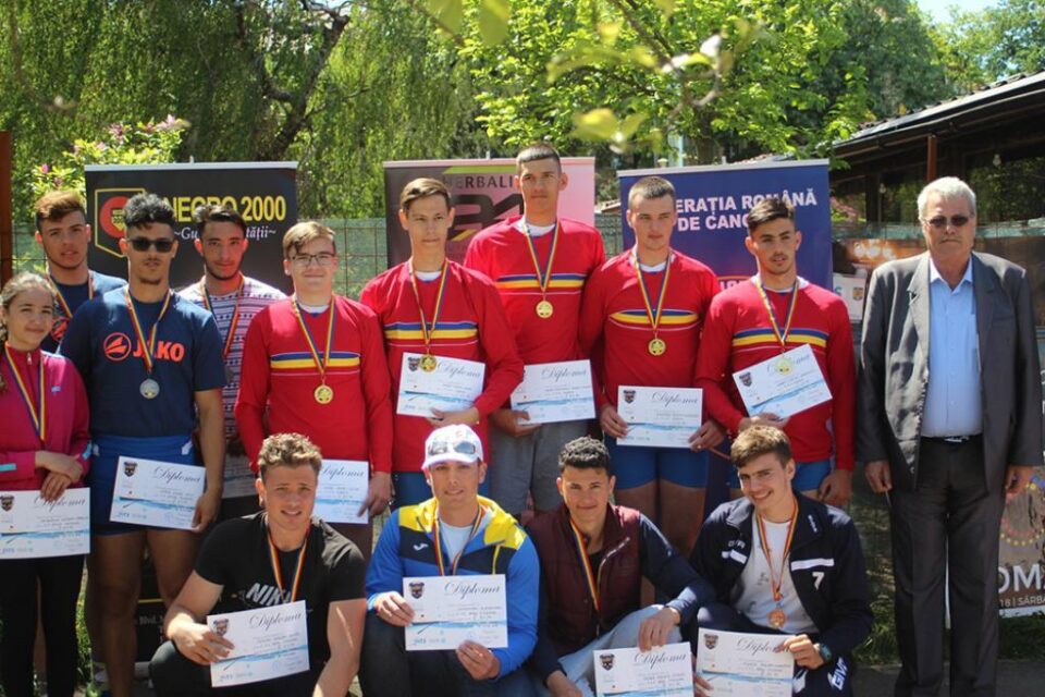 Canotorii din județ au început competițiile pe apă cu mai multe medalii la naționalele de fond