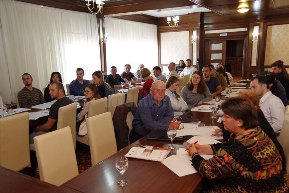Sesiune de informare organizată la Suceava despre posibilitatea deschiderii de noi afaceri Sesiune de informare organizată la Suceava despre posibilitatea deschiderii de noi afaceri