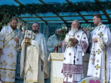 Hram la Mănăstirea Voroneț