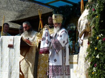 Hram la Mănăstirea Voroneț