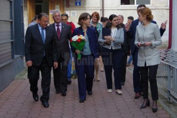 „American Shelf”, inaugurat la Biblioteca Bucovinei, în prezența adjunctului șefului Misiunii Diplomatice a SUA în România