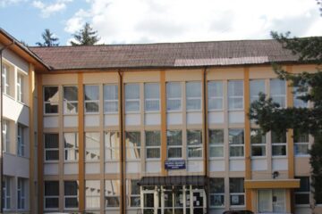 Evenimentul e organizat de Asociația Părinților și Profesorilor din Colegiul Economic „Dimitrie Cantemir” Suceava