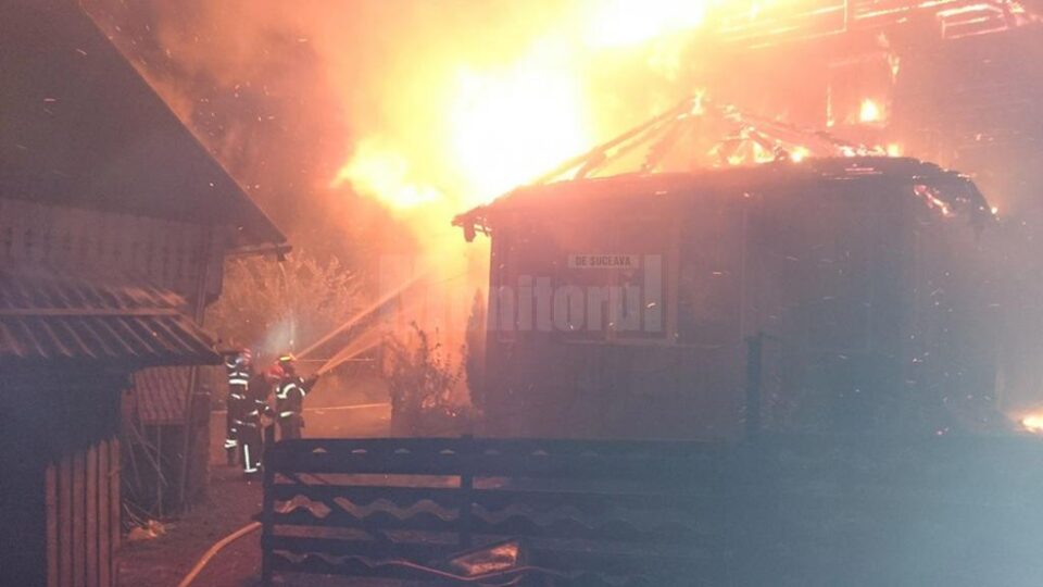 A fost nevoie de 5 ore de intervenție, pentru lichidarea incendiului