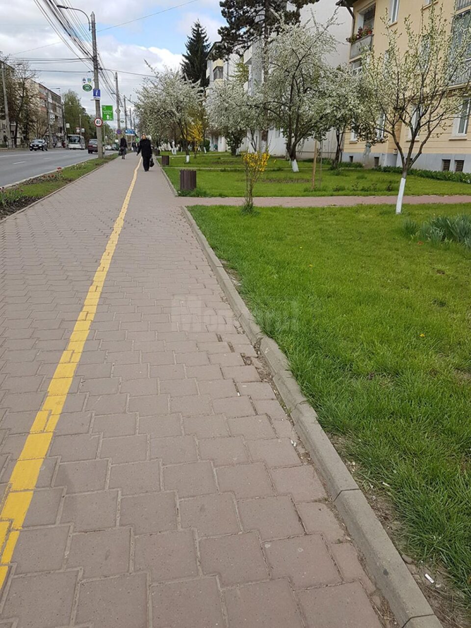 Trotuarele din Suceava vor fi reparate până în 2020 de firma Symmetrica