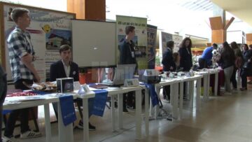 Școlile au amenajat standuri atractive și au împărțit broșuri