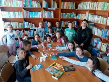 Eveniment „Ziua Bibliotecarului”, marcată la Liceul Tehnologic „Ștefan cel Mare” Cajvana