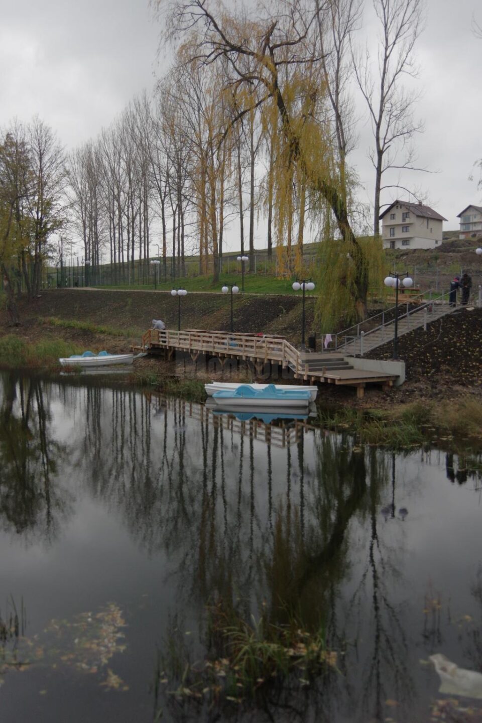 Angajatii care cer vizitatorilor bani pentru utilizarea barcilor vor fi concediati