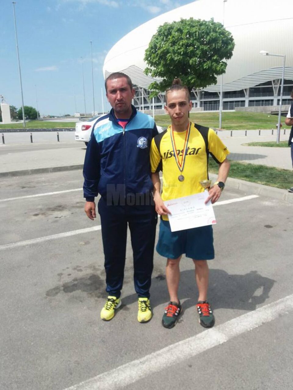Antrenorul Cristian Prâsneac și atletul Gabriel Bularda, vicecampion național la semimaraton juniori I Antrenorul Cristian Prâsneac și atletul Gabriel Bularda, vicecampion național la semimaraton juniori I