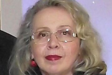 Scriitoarea Angela Furtună