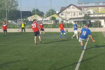 Rovalstone a trecut cu 3-1 de Carrefour și a urcat pe doi