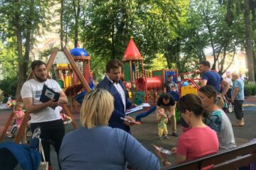 Strângere de semnături pentru inițiativa „Fără penali în funcții publice” la Rădăuți