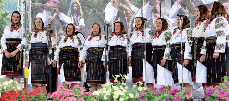 Grupul vocal "Bucovina", Calafindești, coordonator Silvia Morari