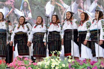 Grupul vocal "Bucovina", Calafindești, coordonator Silvia Morari
