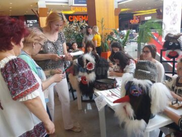 500 de elevi din județ, la Concursul „Tezaur Folcloric Bucovinean” și Olimpiada Meșteșugurilor Artistice Tradiționale