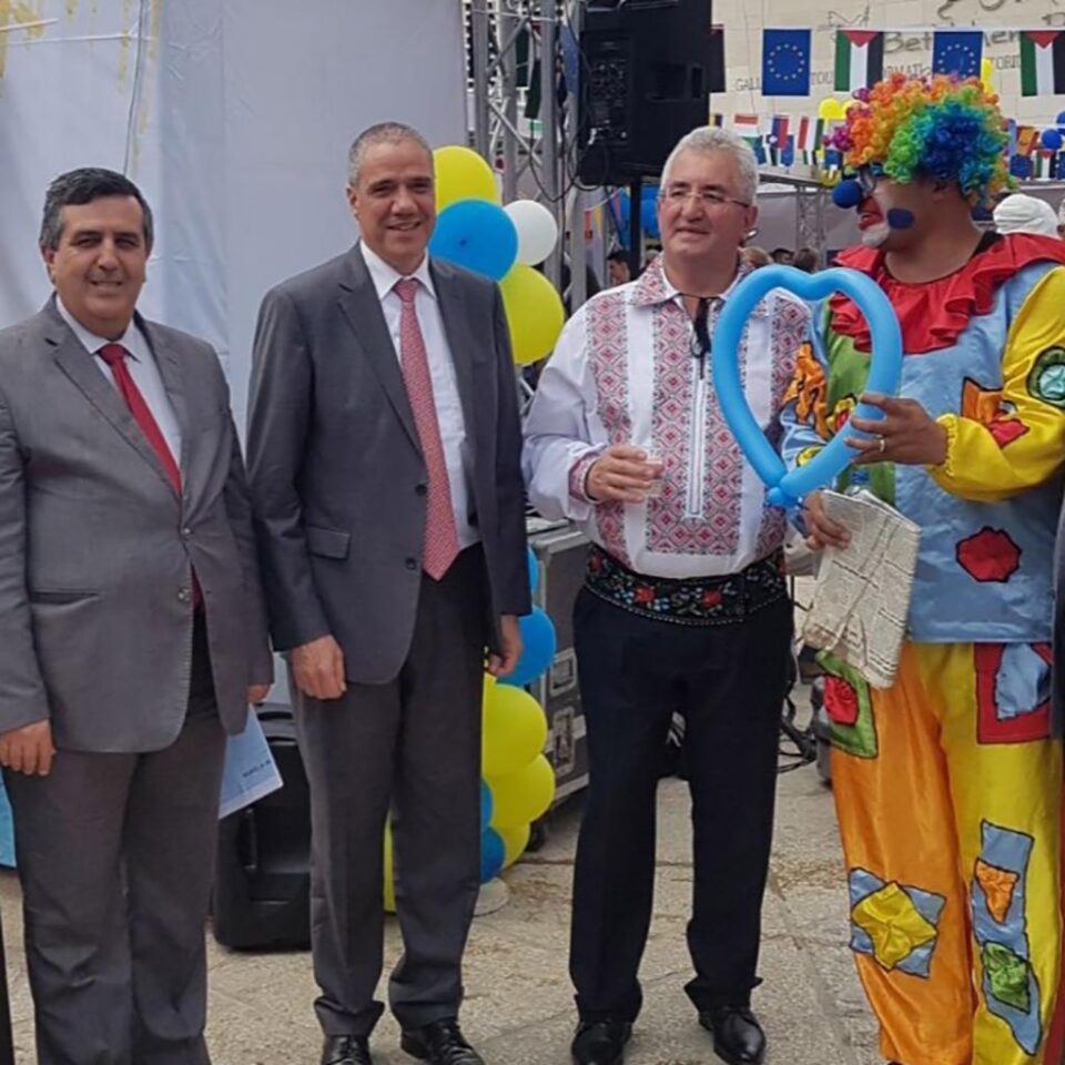 Ziua Europei, sărbătorită la Bethlehem, cu ii populare și produse gastronomice românești