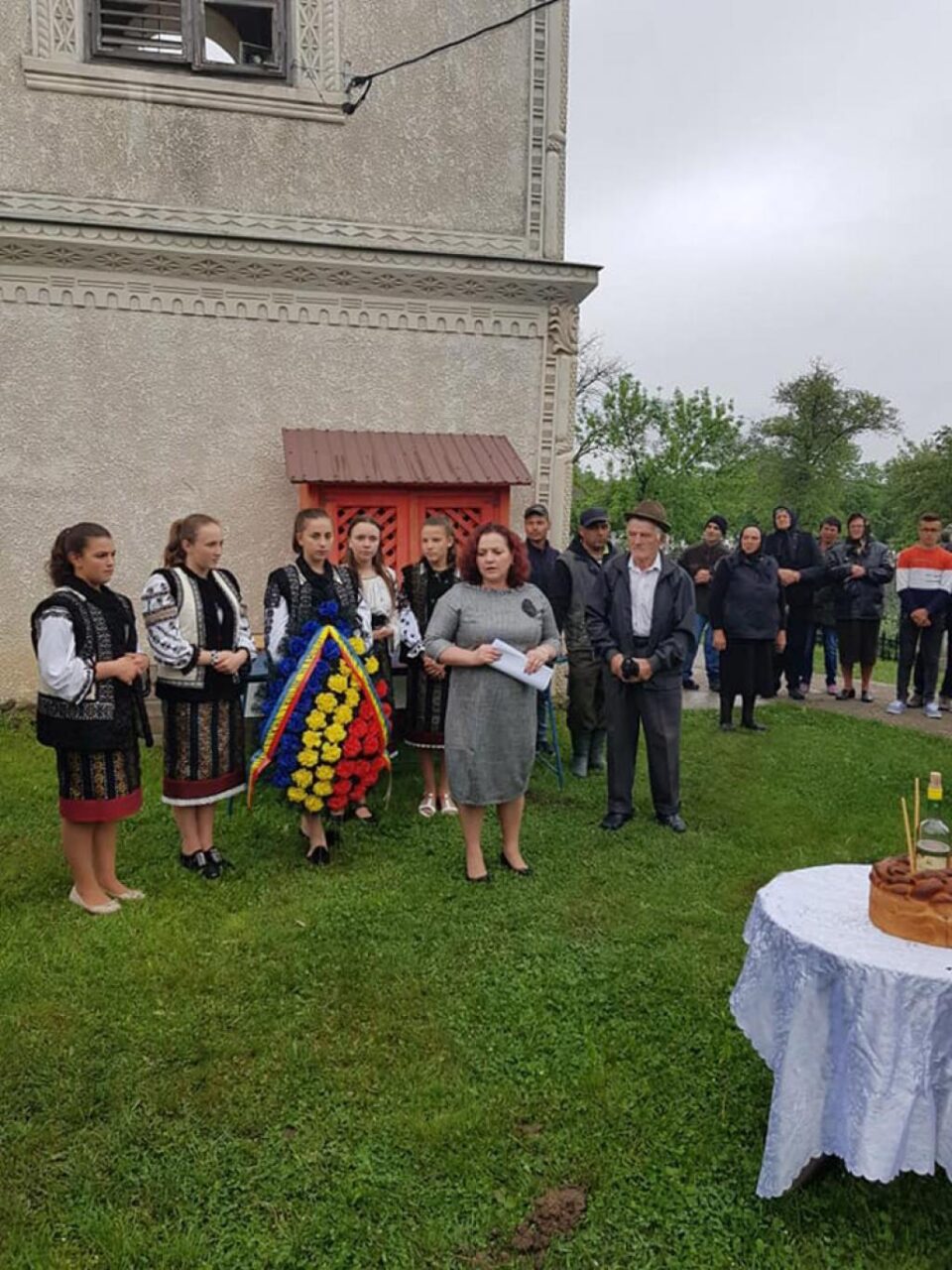 Primarul Violeta Țăran a participat alături de elevi la omagierea eroilor care s-au jertfit pentru independența României