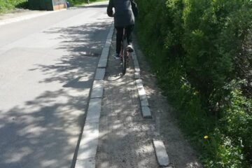 Trotuar spre zona de agrement Tătărași