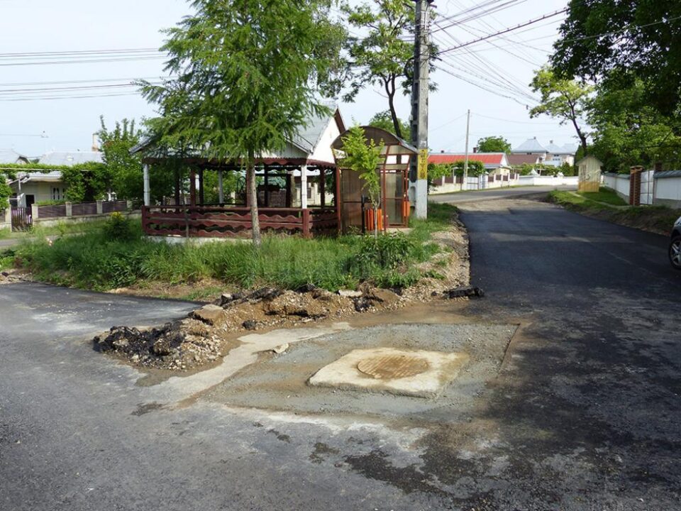 Lucrări de asfaltare executate pompieristic la Bosanci