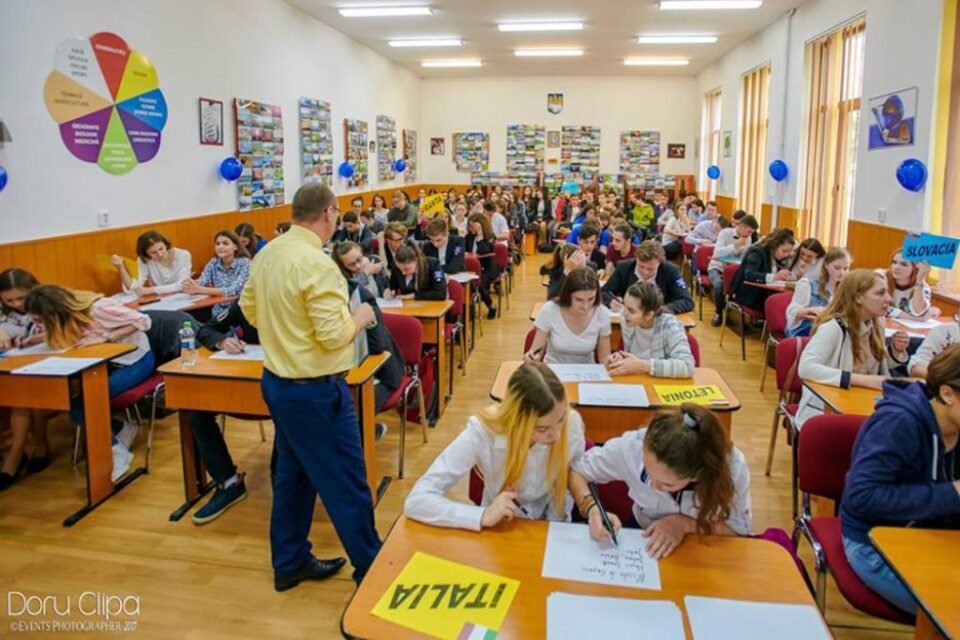 Ziua Europei, la Colegiul Național „Eudoxiu Hurmuzachi” din Rădăuți