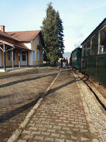 Lovitură pentru turismul din Bucovina. Mocănița Huțulca nu mai are punct de plecare Gara Moldovița