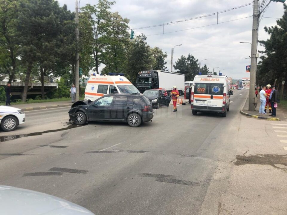 Accident rutier cu trei victime transportate la spital, pe Calea Unirii