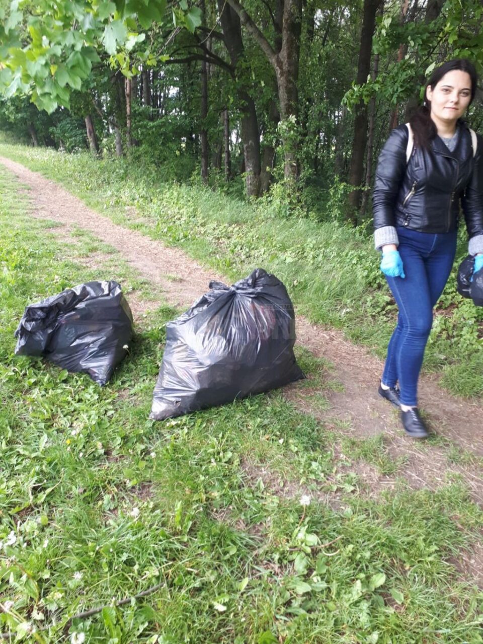 Studentii ASUS participanți la acțiunea de igienizare din Zamca 2