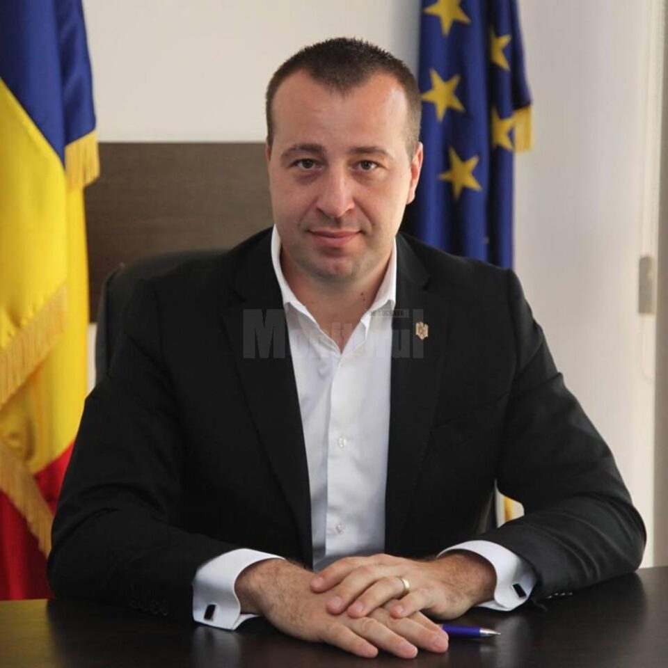 Lucian Harșovschi: "În total sunt 16 treceri de pietoni care urmează să fie semaforizate, la bulevardele principale" Lucian Harșovschi: "În total sunt 16 treceri de pietoni care urmează să fie semaforizate, la bulevardele principale"