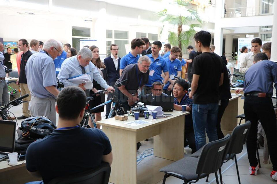 În acest an s-au înscris 16 echipaje - nouă din țară și șapte din străinătate