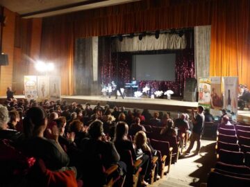 Un spectacol-omagiu adus muzicii românești, pe scena suceveană