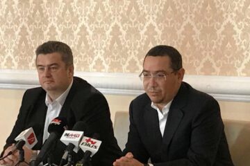 Fostul lider PSD și premier Victor Ponta și fostul președinte al PSD Suceava Cătălin Nechifor au susținut joi dimineață o conferință de presă comună