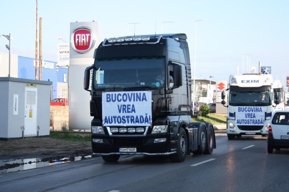 Participare numeroasă a sucevenilor la protestul prin care se cere Guvernului construcția de autostrăzi în Moldova