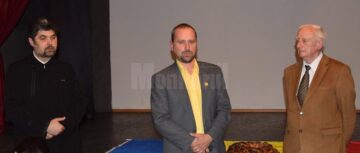Pr. Liviu Mihăilă, prof. Codrin Bența și artistul plastic humorean Radu Bercea