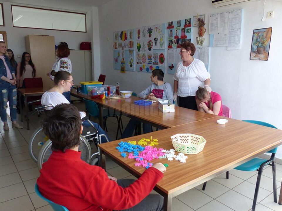 Astăzi începe Campania „Porți deschise spre voluntariat”