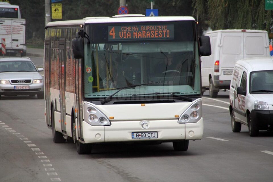 Transportul public din municipiul Suceava ar putea fi afectat curând de o grevă de avertisment a salariaților TPL Transportul public din municipiul Suceava ar putea fi afectat curând de o grevă de avertisment a salariaților TPL