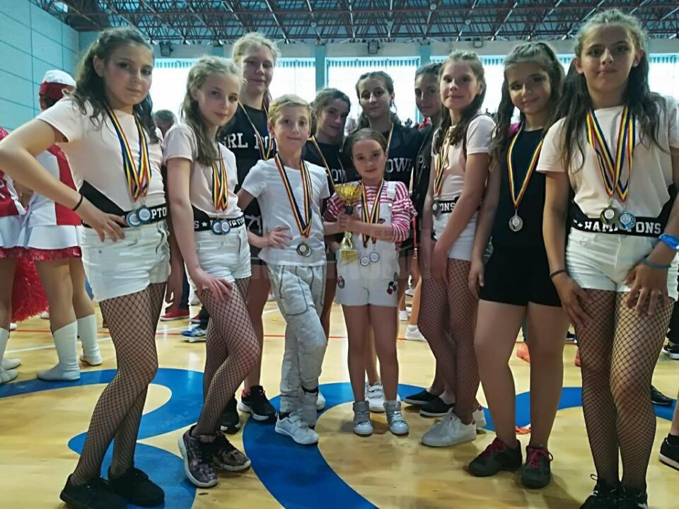 Sportivi din Moldovița, premiați la nivel național