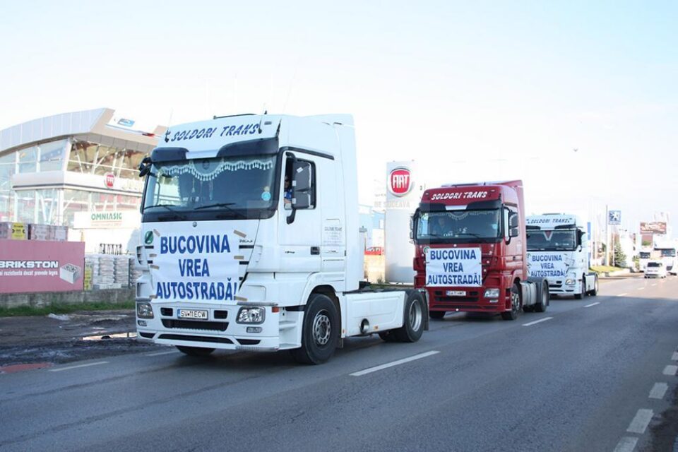 Transportatorii suceveni cer autostradă în Bucovina