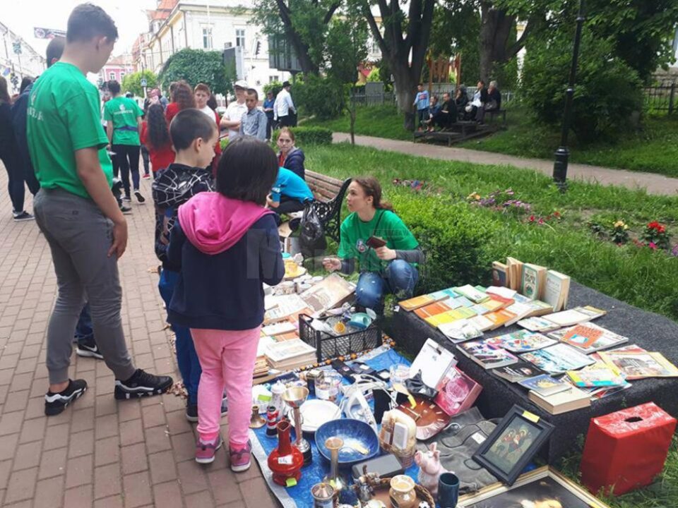 Târgul de vechituri „Împreună pentru un zâmbet”, la Rădăuți