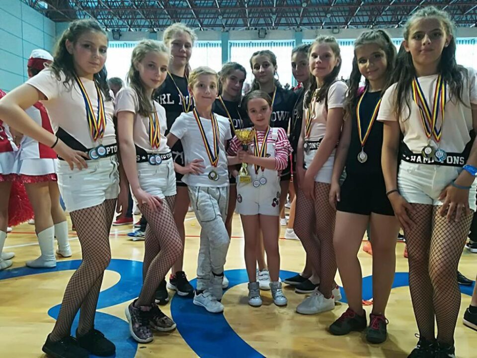 Sportivi din Moldovița, calificați la Campionatul European de Cheerleading de la Helsinki