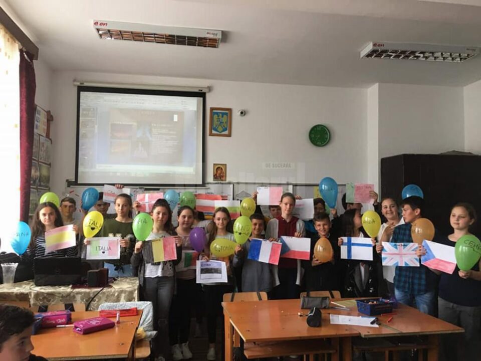 Concursuri și dezbateri de Ziua Europei, la Liceul Tehnologic Cajvana